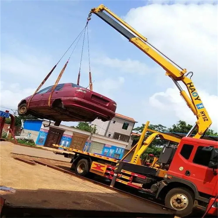 新郑吊车救援小汽车怎么吊