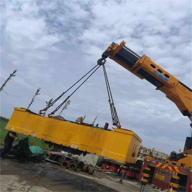 新郑随车吊吊集装箱怎么吊